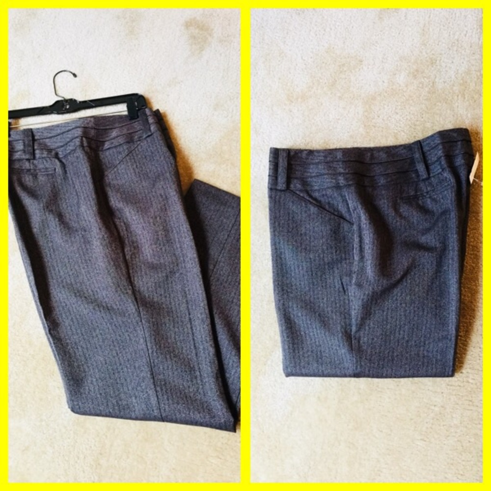 Modern-fit trousers with zip fly. Ready for work!